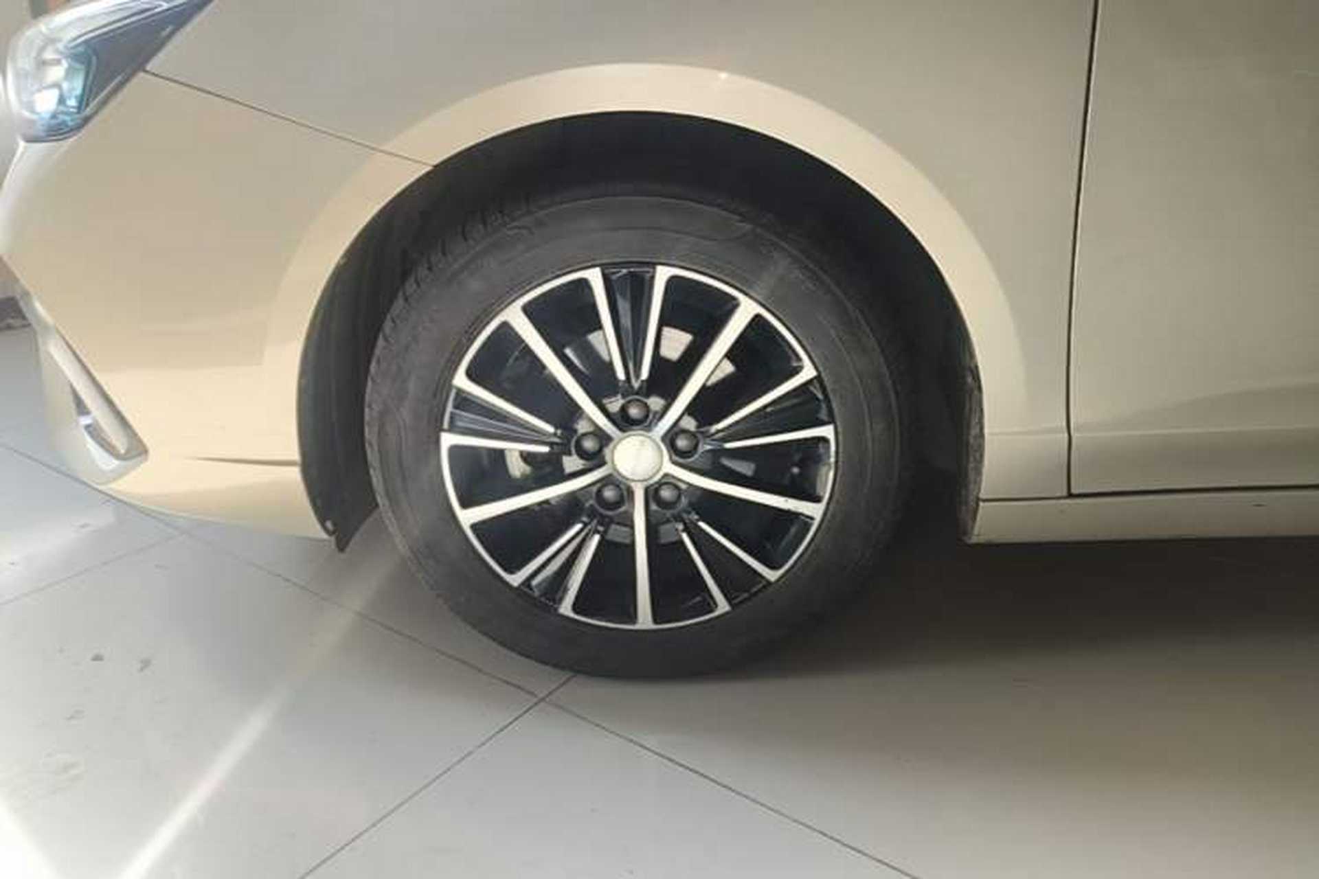 Used Roewe i5 2021 1.5L CVT Diamond Edition Exterior 4