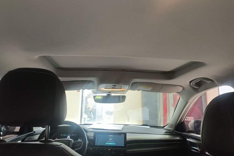 Used Roewe i5 2021 1.5L CVT Diamond Edition Headliner