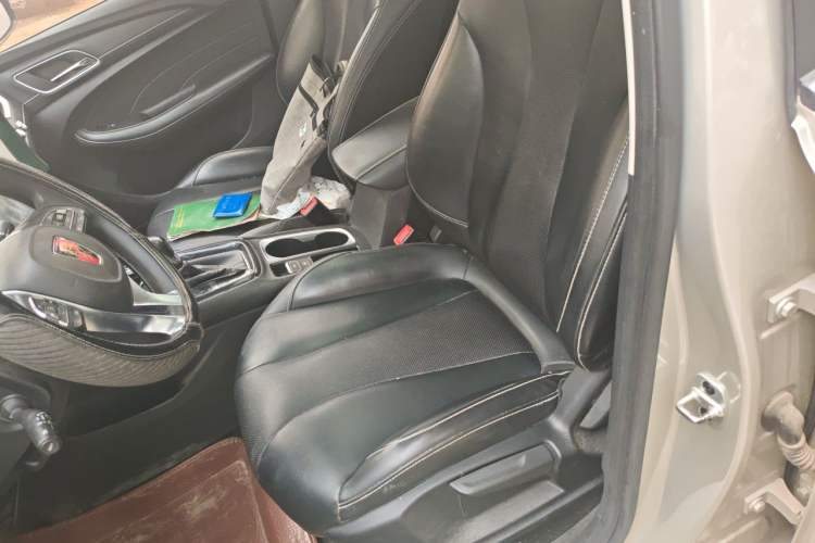 Used Roewe i5 2021 1.5L CVT Diamond Edition Left Front Seat