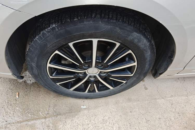 Used Roewe i5 2021 1.5L CVT Diamond Edition Left Front Wheel Hub