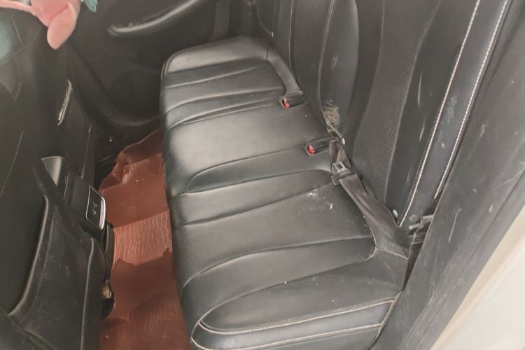 Used Roewe i5 2021 1.5L CVT Diamond Edition Left Rear Seat