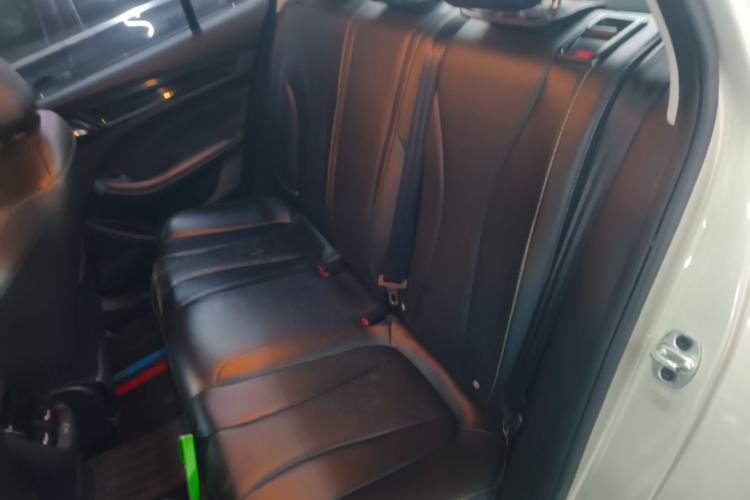 Used Roewe i5 2021 1.5L CVT Diamond Edition Left Rear Seat