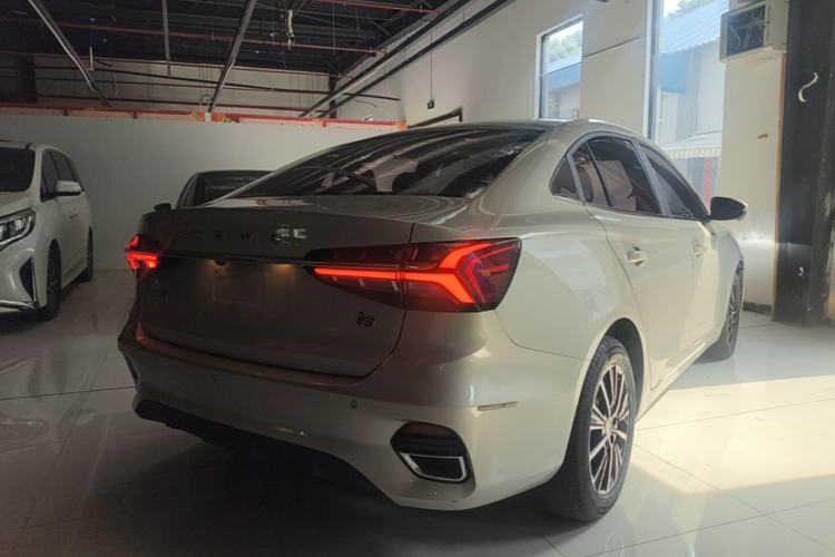 Used Roewe i5 2021 1.5L CVT Diamond Edition Rear Right 45 Deg