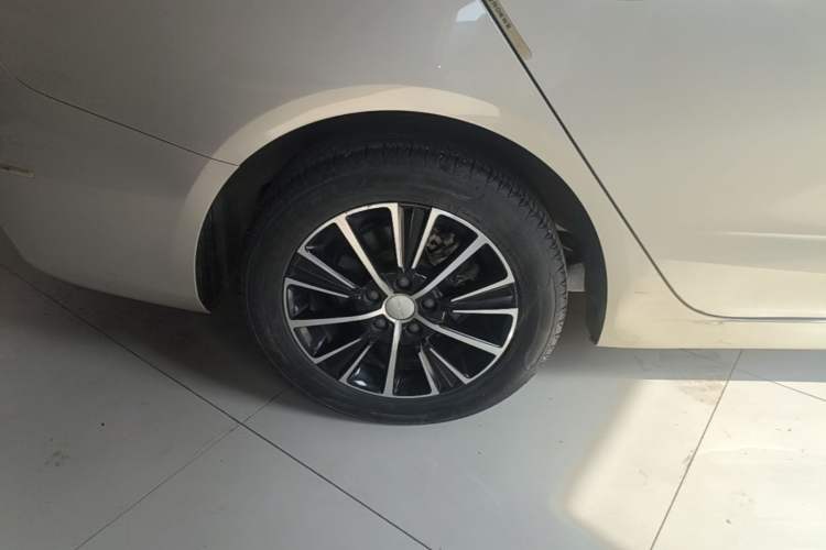 Used Roewe i5 2021 1.5L CVT Diamond Edition Right Rear Wheel Hub