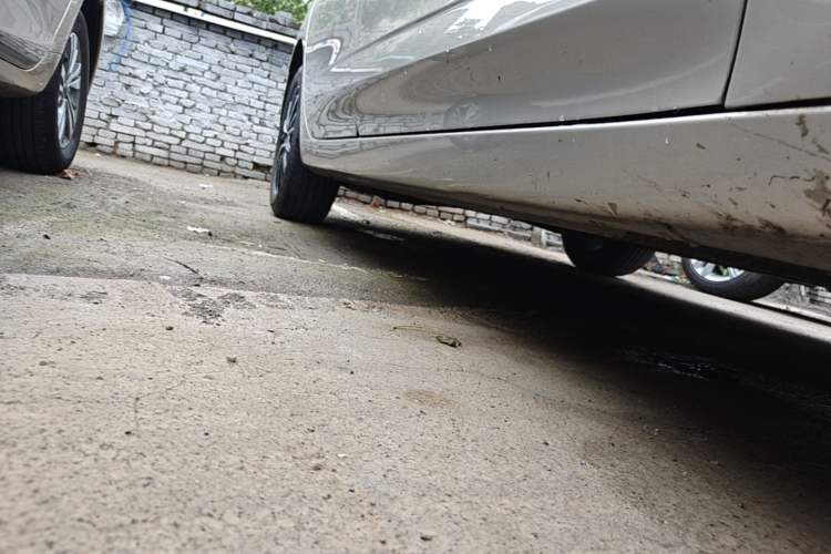 Used Roewe i5 2021 1.5L CVT Diamond Edition Right Side Sill