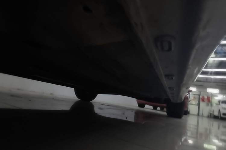 Used Roewe i5 2021 1.5L CVT Diamond Edition Right Side Sill