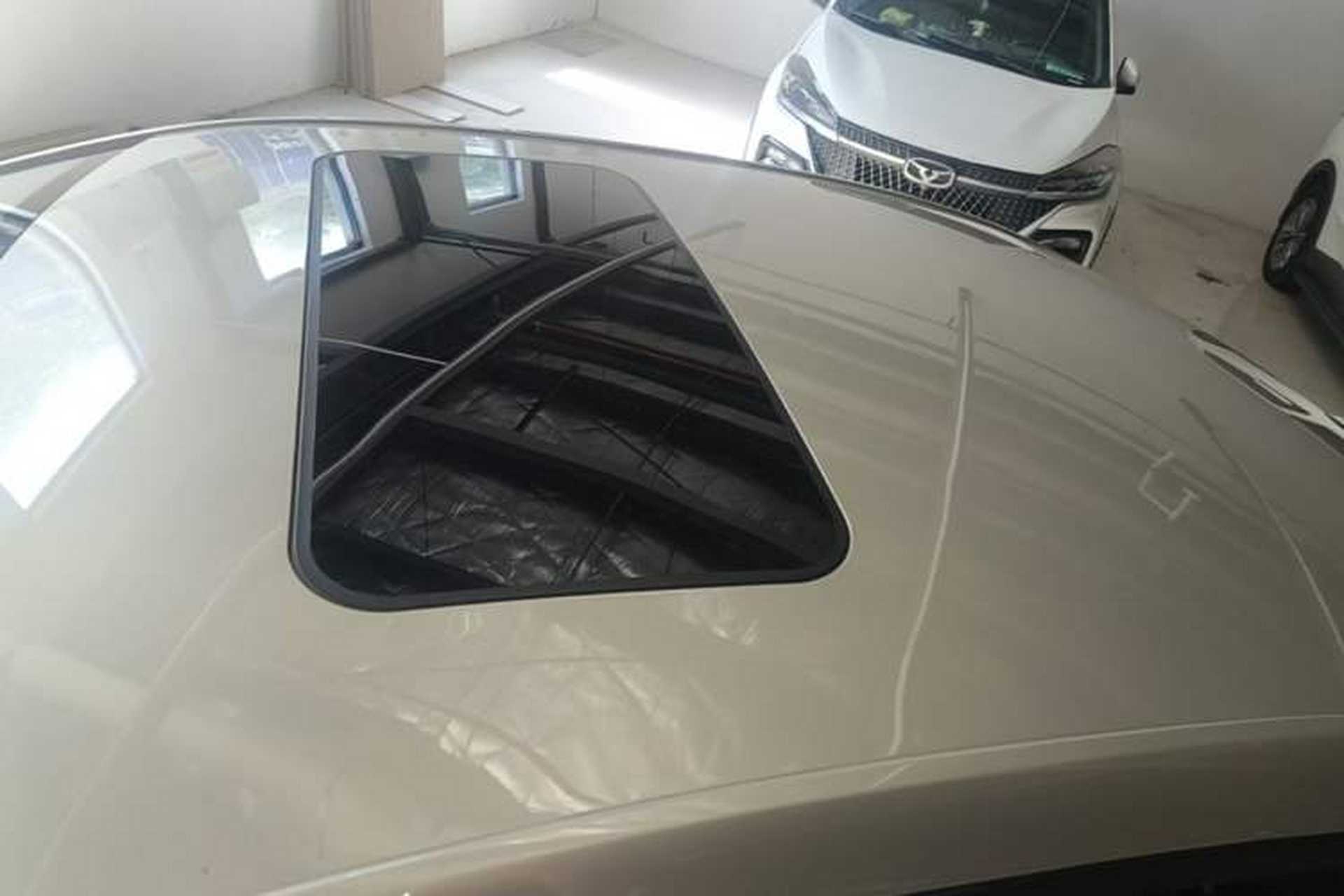 Used Roewe i5 2021 1.5L CVT Diamond Edition Roof