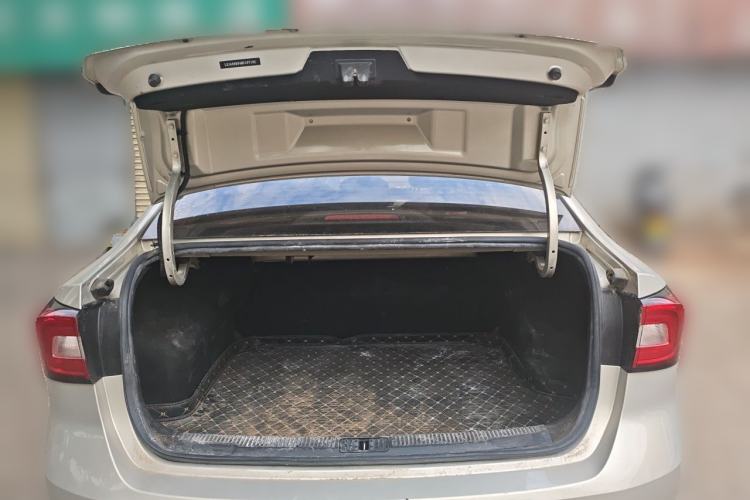 Used Roewe i5 2021 1.5L CVT Diamond Edition Trunk