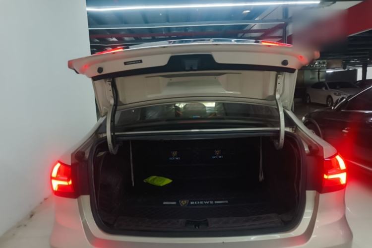 Used Roewe i5 2021 1.5L CVT Diamond Edition Trunk
