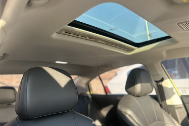 Used Roewe i5 2023 1.5L CVT Flagship Edition Interior 3
