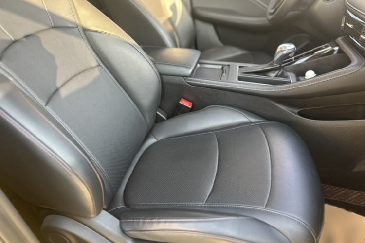 Used Roewe i5 2023 1.5L CVT Flagship Edition Interior 6