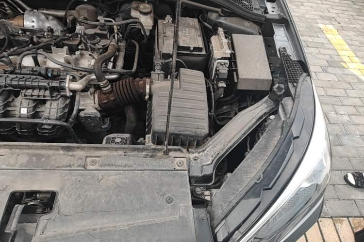 Used Roewe i5 2023 1.5L Manual Comfort Edition Engine Bay Left