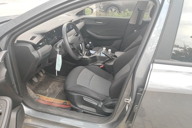 Used Roewe i5 2023 1.5L Manual Comfort Edition Left Front Seat