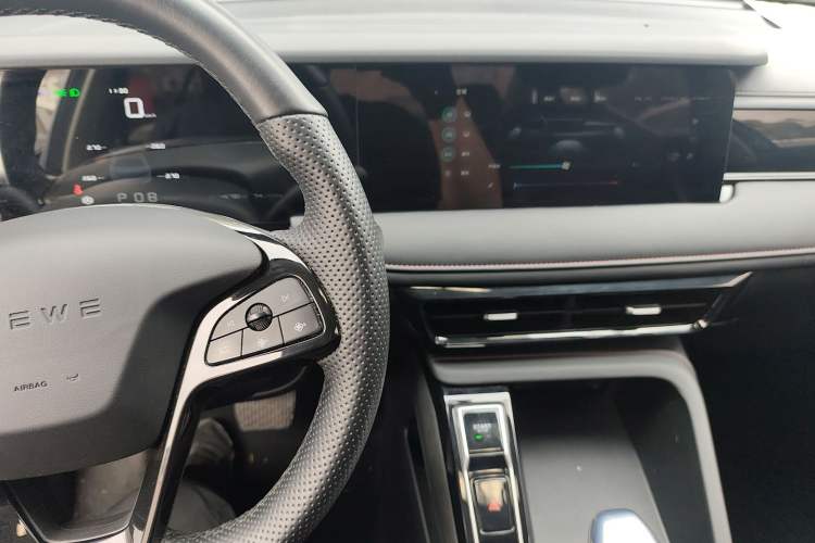 Used Roewe i5 2023 1.5L CVT Luxury Edition Audio And AC Panel
