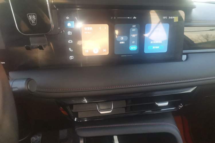 Used Roewe i5 2023 1.5L Manual Comfort Edition Audio And AC Panel