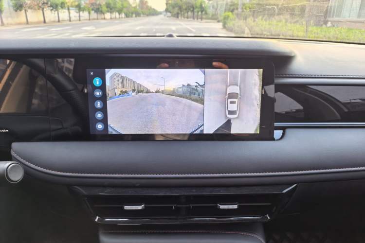 Used Roewe i5 2023 1.5L CVT Luxury Edition Audio And AC Panel