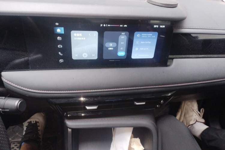 Used Roewe i5 2023 1.5L Manual Comfort Edition Audio And AC Panel