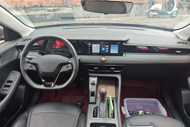 Used Roewe i5 2023 1.5L CVT Luxury Edition Center Console