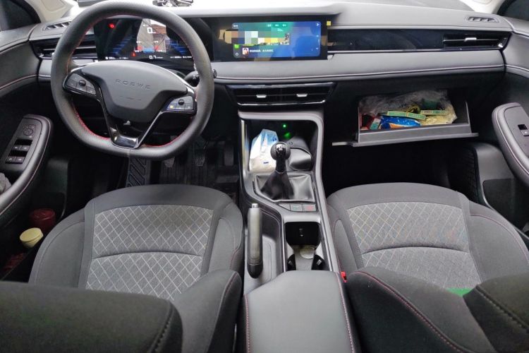 Used Roewe i5 2023 1.5L Manual Comfort Edition Center Console