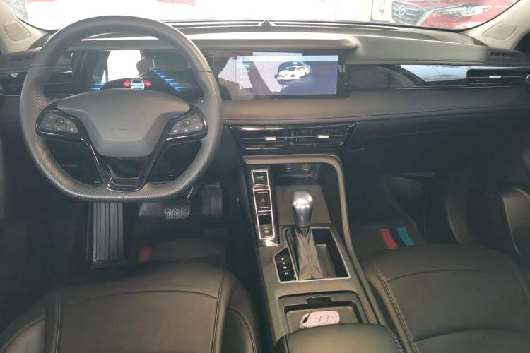 Used Roewe i5 2023 1.5L CVT Luxury Edition Center Console