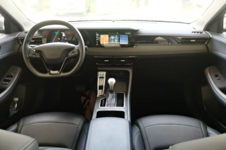 Used Roewe i5 2023 1.5L CVT Luxury Edition Center Console