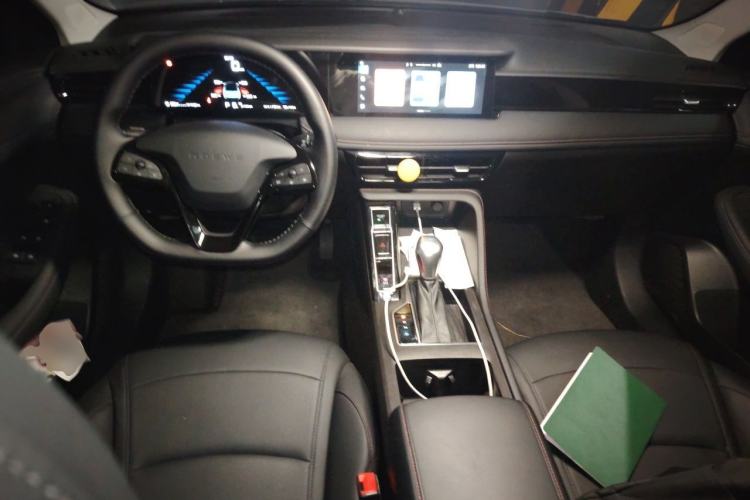 Used Roewe i5 2023 1.5L CVT Luxury Edition Center Console