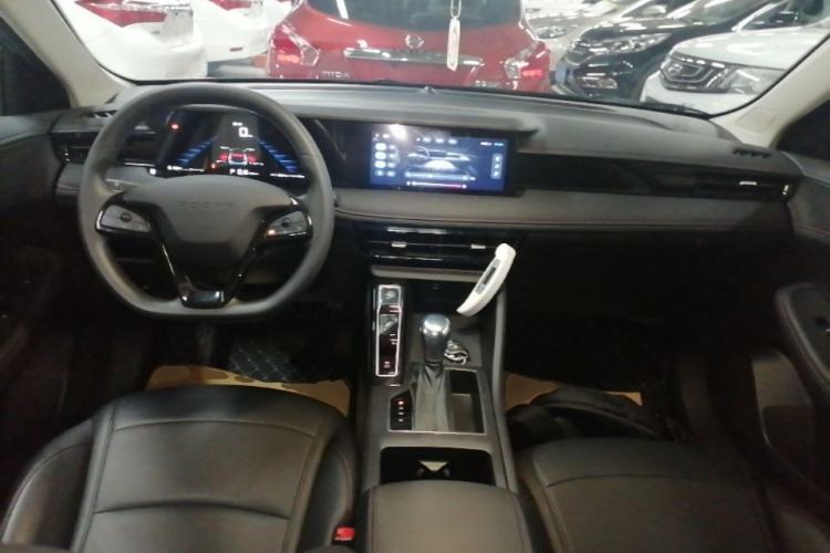 Used Roewe i5 2023 1.5L CVT Luxury Edition Center Console