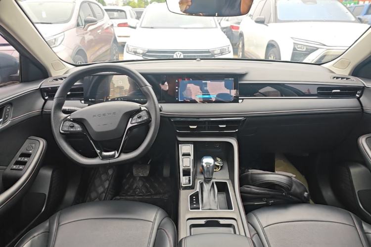Used Roewe i5 2023 1.5L CVT Luxury Edition Center Console
