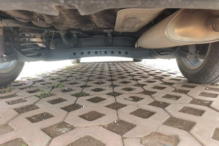Used Roewe i5 2023 1.5L Manual Comfort Edition Chassis Rear