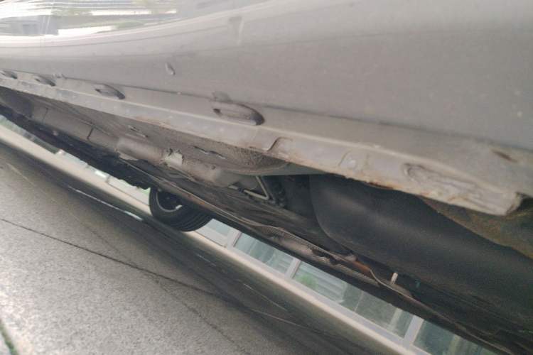 Used Roewe i5 2023 1.5L CVT Luxury Edition Chassis Rear Left
