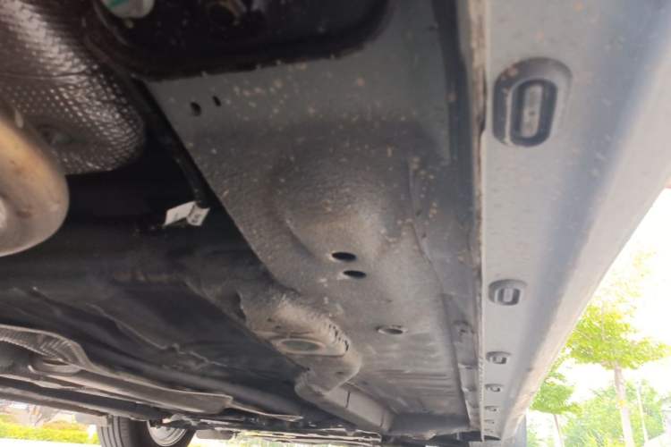 Used Roewe i5 2023 1.5L CVT Luxury Edition Chassis Rear Right
