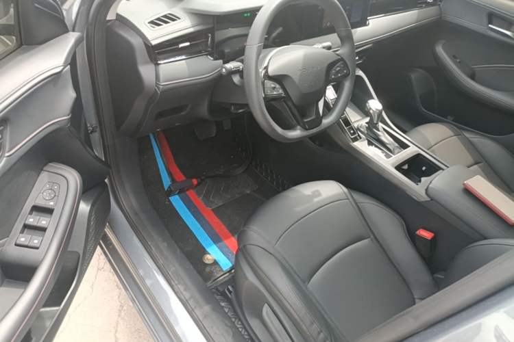 Used Roewe i5 2023 1.5L CVT Luxury Edition Driver Seat