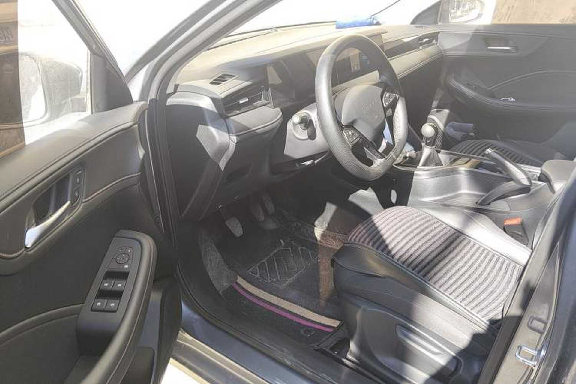 Used Roewe i5 2023 1.5L Manual Comfort Edition Driver Seat