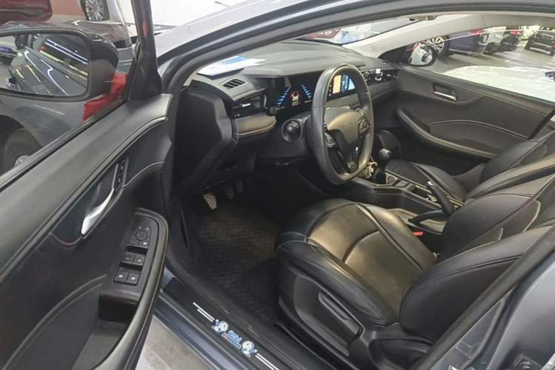 Used Roewe i5 2023 1.5L Manual Comfort Edition Driver Seat