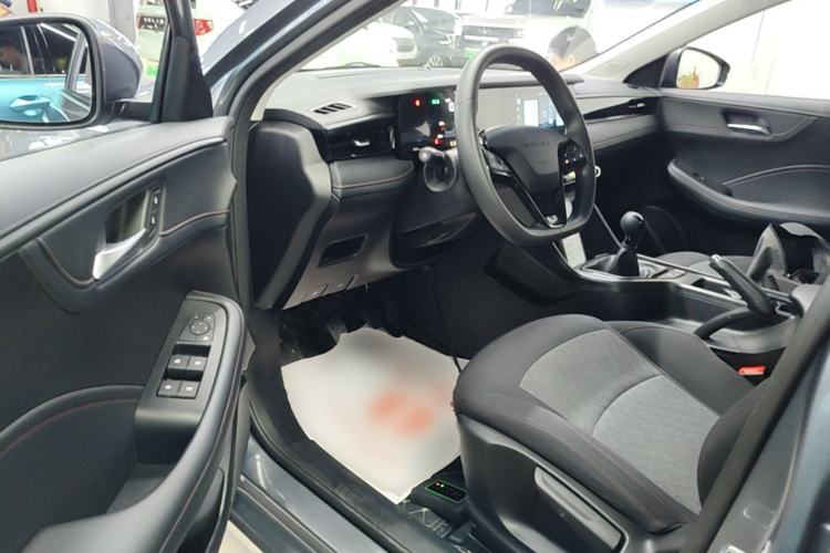Used Roewe i5 2023 1.5L Manual Comfort Edition Driver Seat