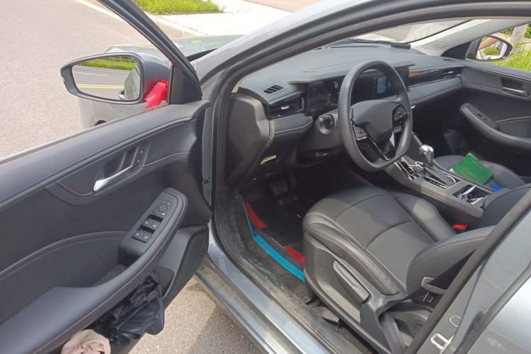 Used Roewe i5 2023 1.5L CVT Luxury Edition Driver Seat