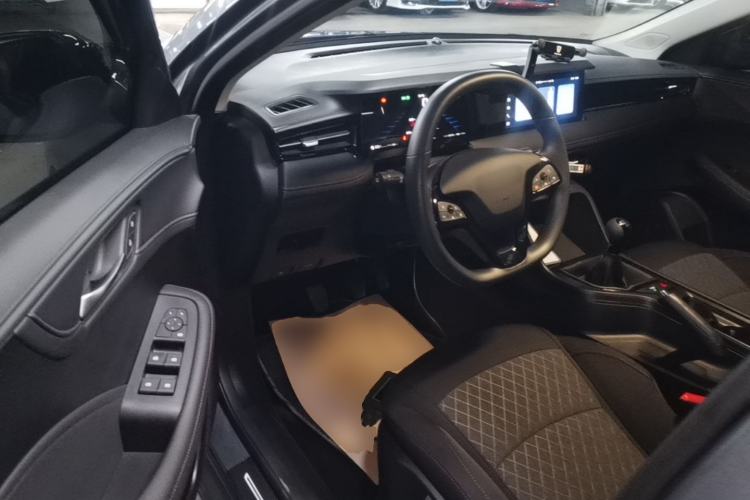 Used Roewe i5 2023 1.5L Manual Comfort Edition Driver Seat