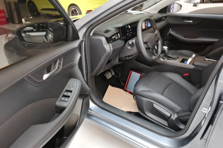 Used Roewe i5 2023 1.5L CVT Luxury Edition Driver Seat