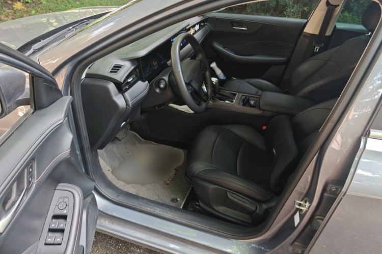 Used Roewe i5 2023 1.5L CVT Luxury Edition Driver Seat