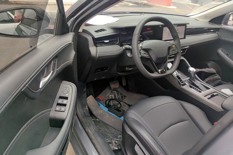Used Roewe i5 2023 1.5L CVT Luxury Edition Driver Seat