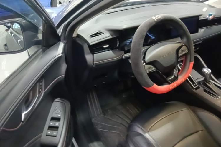 Used Roewe i5 2023 1.5L CVT Luxury Edition Driver Seat