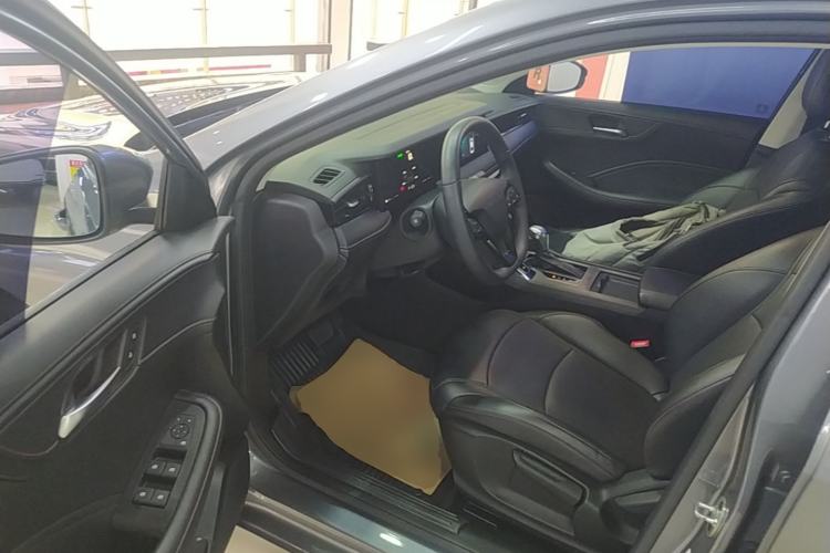 Used Roewe i5 2023 1.5L CVT Luxury Edition Driver Seat
