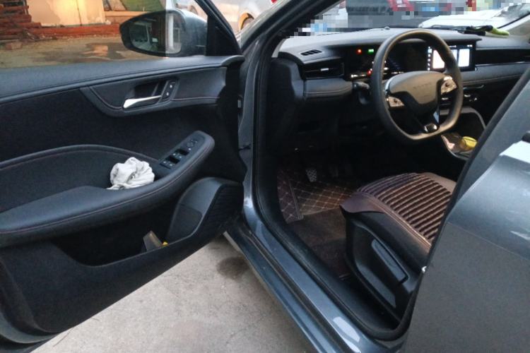 Used Roewe i5 2023 1.5L Manual Comfort Edition Driver Seat