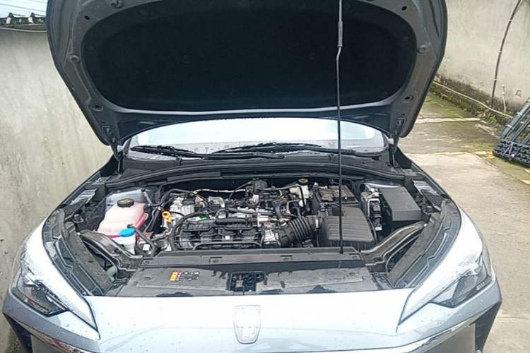 Used Roewe i5 2023 1.5L CVT Luxury Edition Engine Bay
