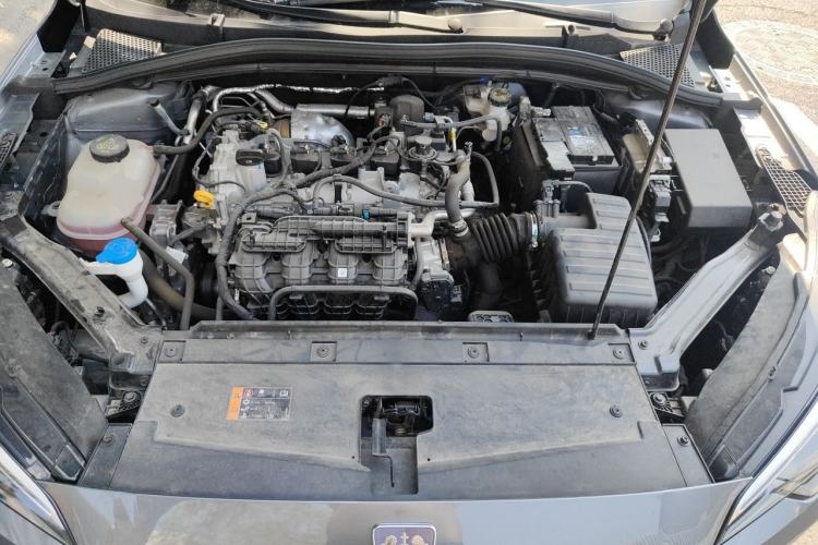 Used Roewe i5 2023 1.5L CVT Luxury Edition Engine Bay