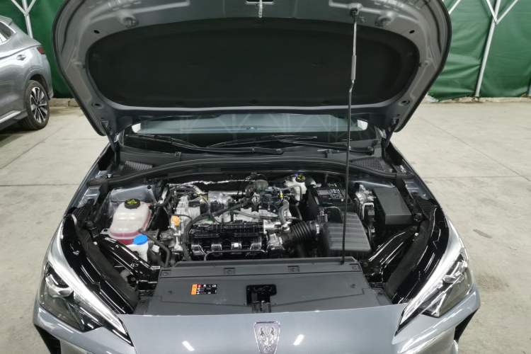 Used Roewe i5 2023 1.5L Manual Comfort Edition Engine Bay