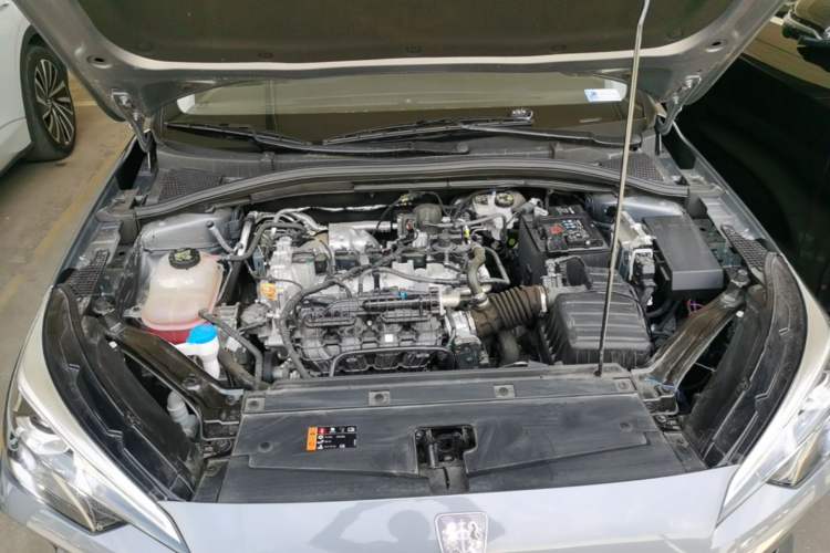 Used Roewe i5 2023 1.5L CVT Luxury Edition Engine Bay