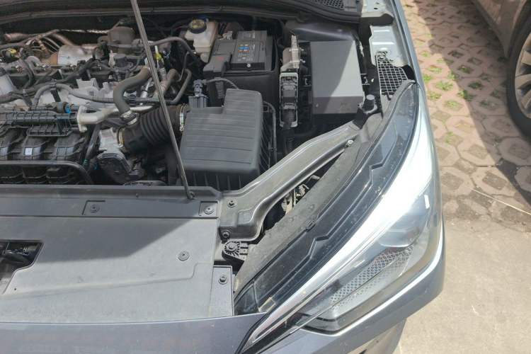 Used Roewe i5 2023 1.5L Manual Comfort Edition Engine Bay Left