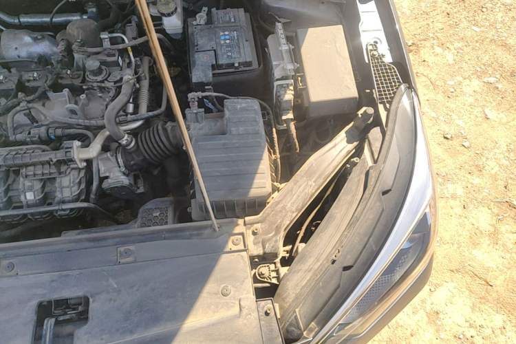 Used Roewe i5 2023 1.5L Manual Comfort Edition Engine Bay Left