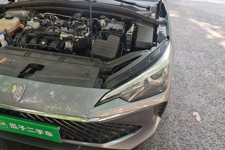 Used Roewe i5 2023 1.5L CVT Luxury Edition Engine Bay Left